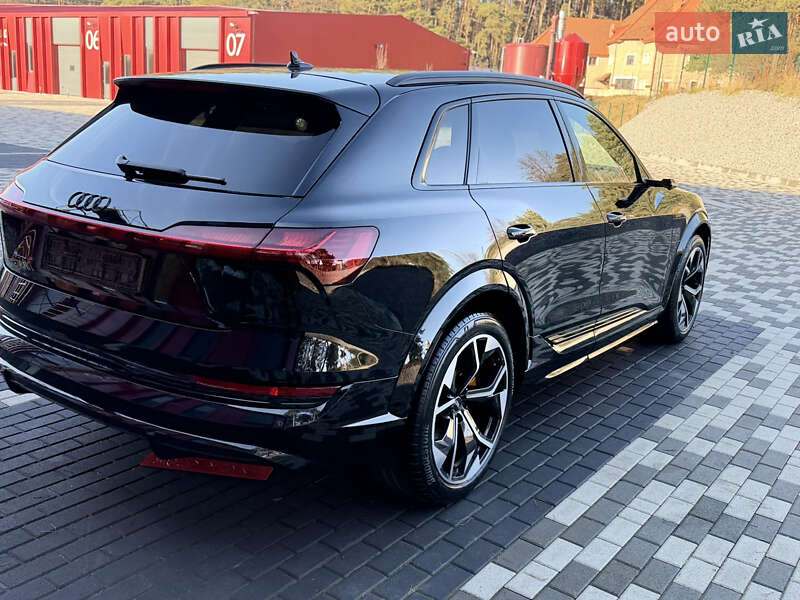 Внедорожник / Кроссовер Audi e-tron 2022 в Львове