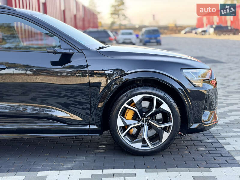 Внедорожник / Кроссовер Audi e-tron 2022 в Львове