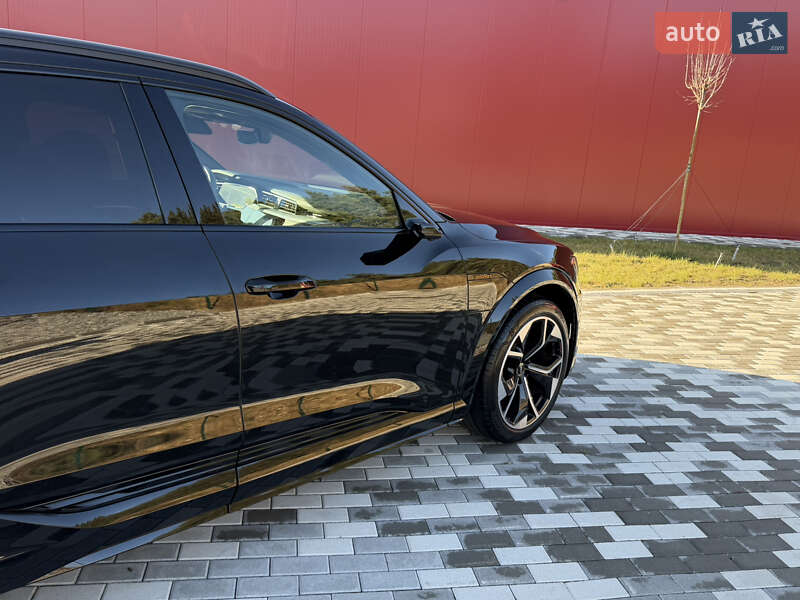 Внедорожник / Кроссовер Audi e-tron 2022 в Львове