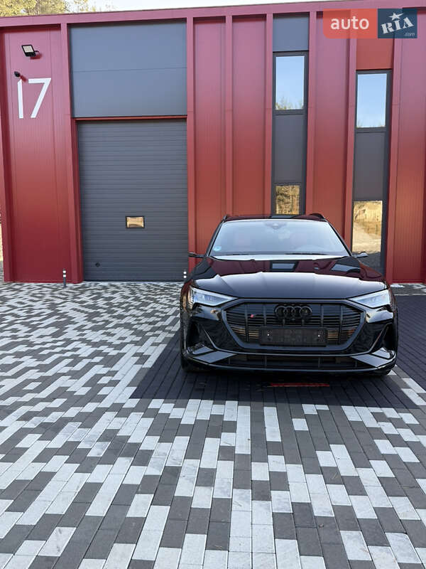 Внедорожник / Кроссовер Audi e-tron 2022 в Львове