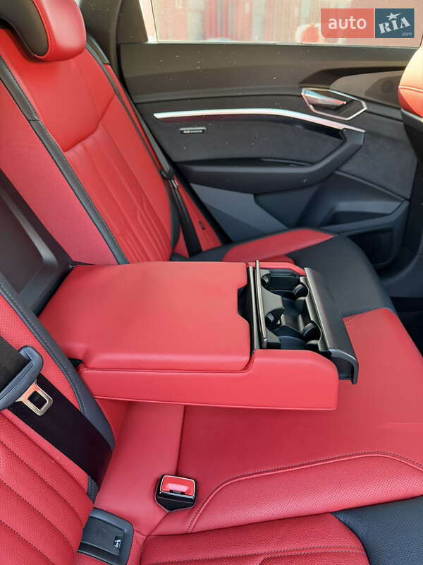 Внедорожник / Кроссовер Audi e-tron 2022 в Львове