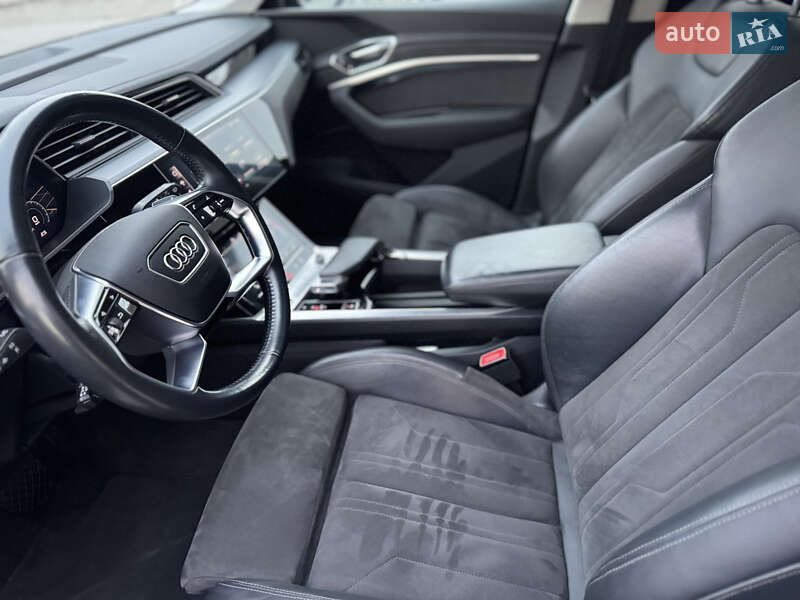 Внедорожник / Кроссовер Audi e-tron 2019 в Луцке фото 16 Внедорожник / Кроссовер Audi e-tron 2019 в Луцке