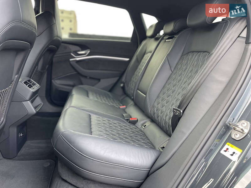 Внедорожник / Кроссовер Audi e-tron 2019 в Радивилове фото 29 Внедорожник / Кроссовер Audi e-tron 2019 в Радивилове