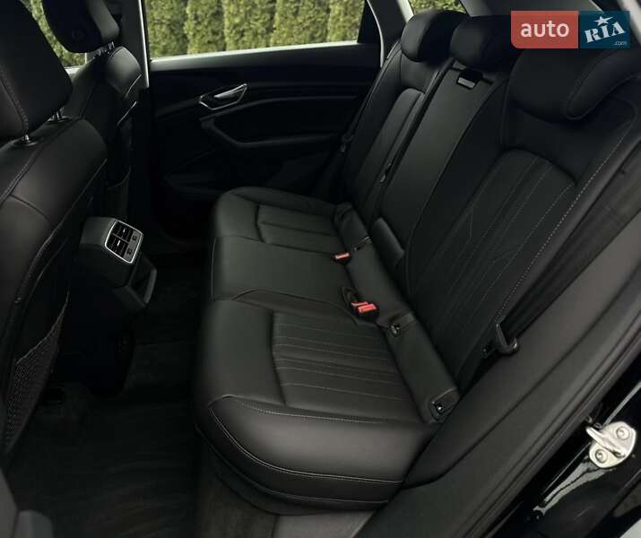 Внедорожник / Кроссовер Audi e-tron 2020 в Виннице фото 15 Внедорожник / Кроссовер Audi e-tron 2020 в Виннице