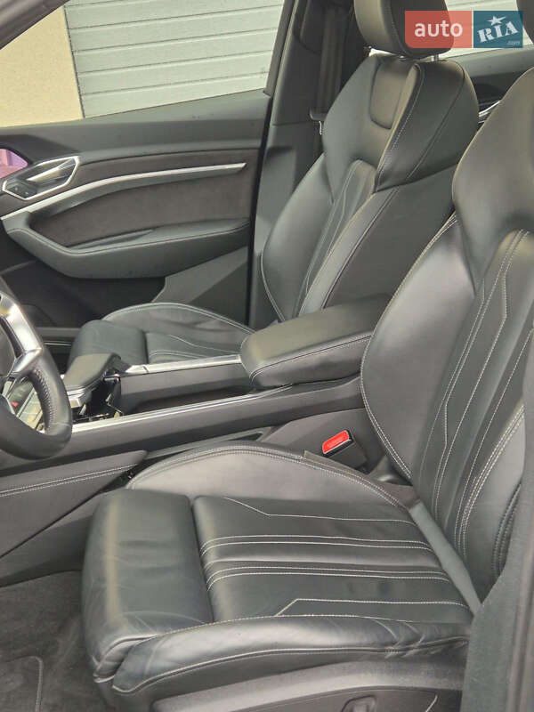 Внедорожник / Кроссовер Audi e-tron 2019 в Радехове фото 13 Внедорожник / Кроссовер Audi e-tron 2019 в Радехове