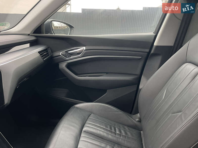 Внедорожник / Кроссовер Audi e-tron 2019 в Черновцах фото 7 Внедорожник / Кроссовер Audi e-tron 2019 в Черновцах