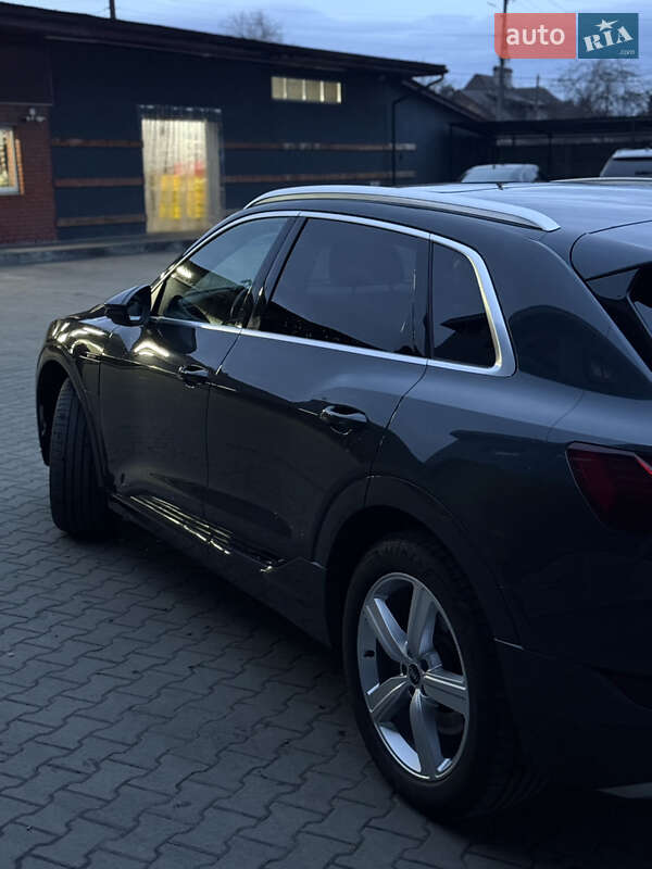 Внедорожник / Кроссовер Audi e-tron 2022 в Калуше