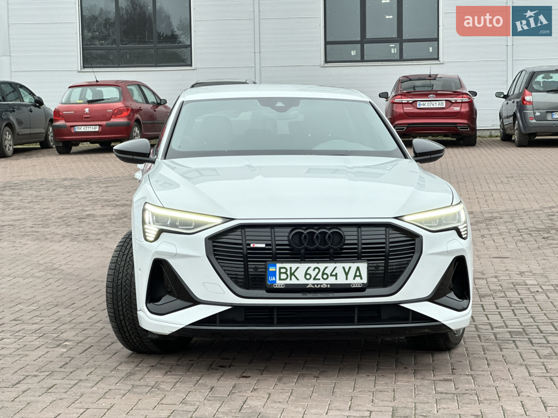 2022 Audi e-tron - мініатюра 2