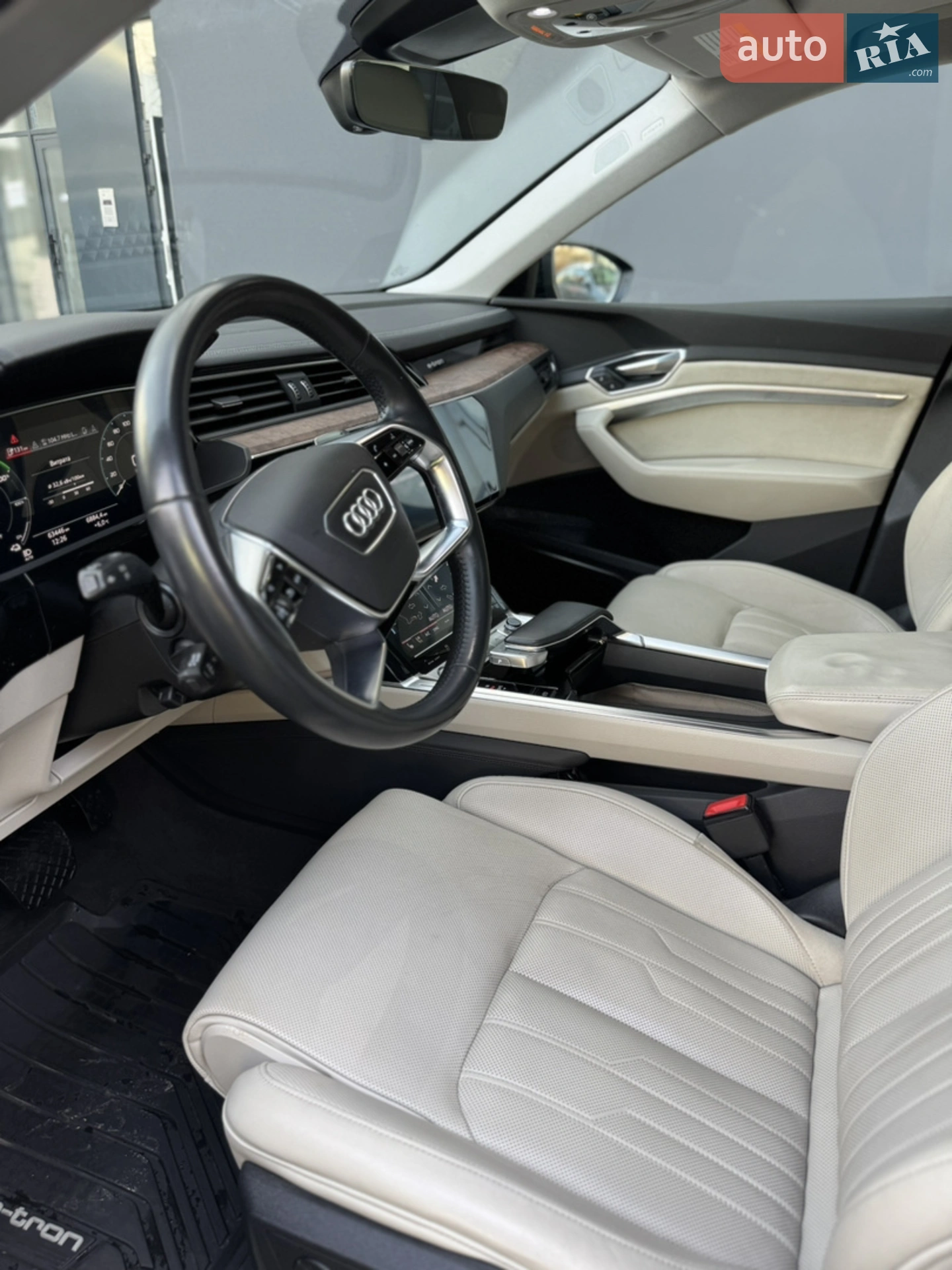2019 Audi e-tron - мініатюра 16