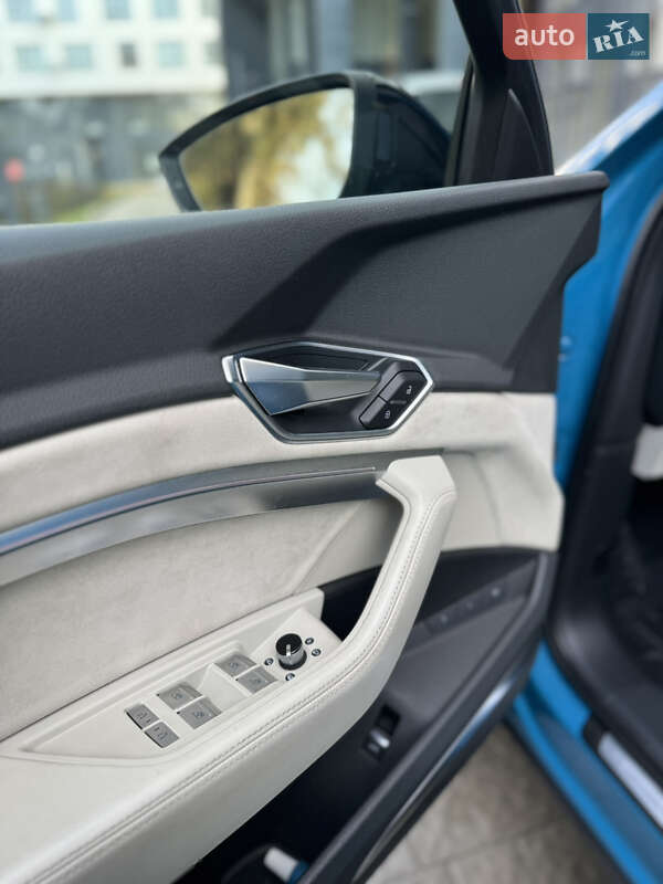 Внедорожник / Кроссовер Audi e-tron 2019 в Львове фото 19 Внедорожник / Кроссовер Audi e-tron 2019 в Львове