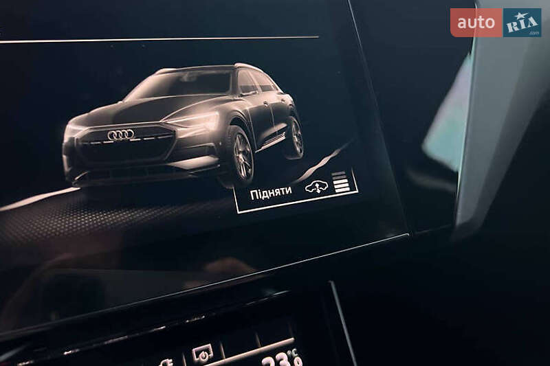Внедорожник / Кроссовер Audi e-tron 2022 в Киеве фото 15 Внедорожник / Кроссовер Audi e-tron 2022 в Киеве