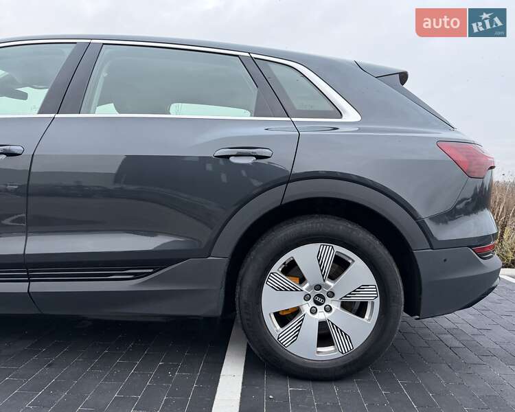 Внедорожник / Кроссовер Audi e-tron 2020 в Ровно