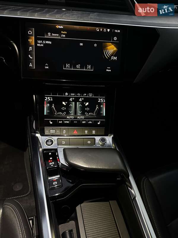 Внедорожник / Кроссовер Audi e-tron 2021 в Киеве фото 15 Внедорожник / Кроссовер Audi e-tron 2021 в Киеве