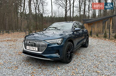Внедорожник / Кроссовер Audi e-tron 2019 в Киеве