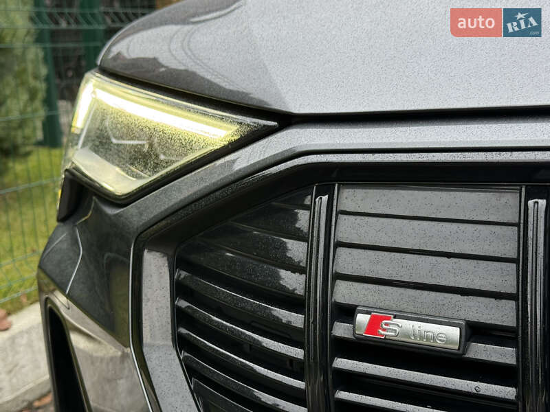 Внедорожник / Кроссовер Audi e-tron 2022 в Ровно