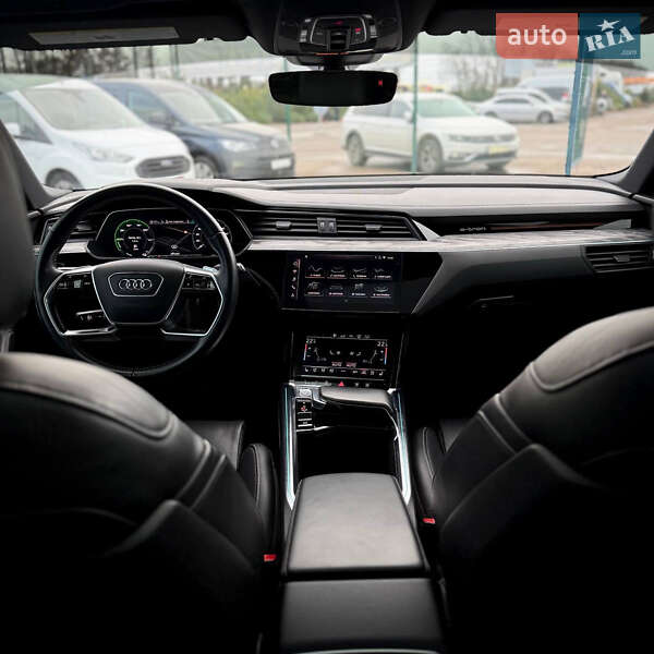 Внедорожник / Кроссовер Audi e-tron 2019 в Киеве фото 30 Внедорожник / Кроссовер Audi e-tron 2019 в Киеве