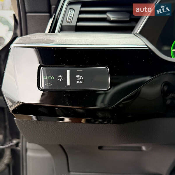 Внедорожник / Кроссовер Audi e-tron 2019 в Киеве фото 55 Внедорожник / Кроссовер Audi e-tron 2019 в Киеве