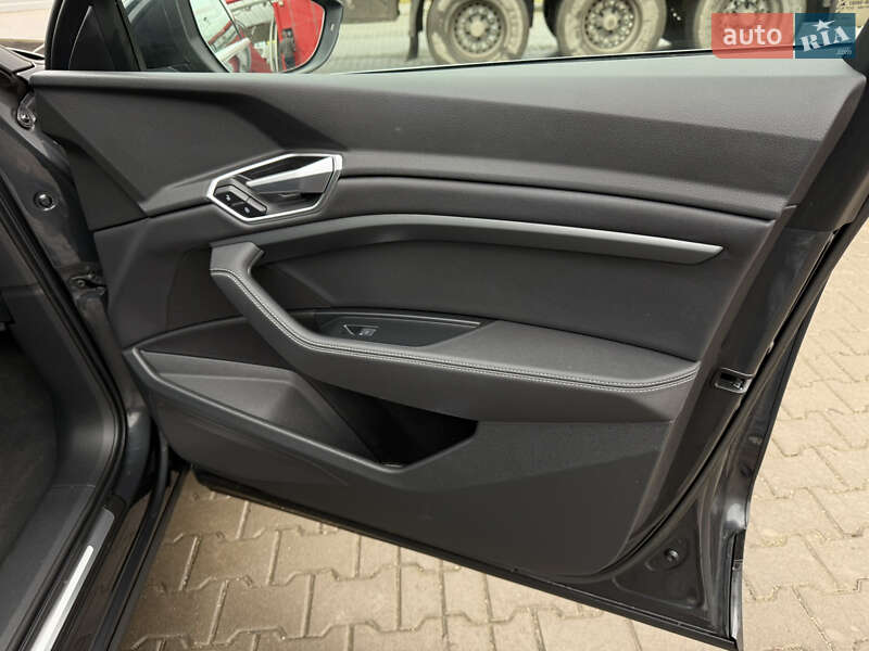 Внедорожник / Кроссовер Audi e-tron 2021 в Тернополе фото 26 Внедорожник / Кроссовер Audi e-tron 2021 в Тернополе