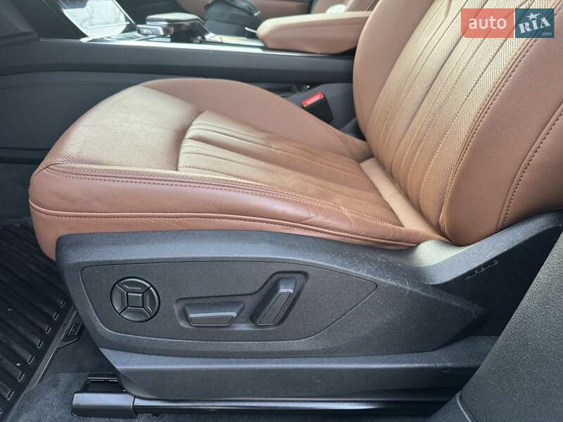 Внедорожник / Кроссовер Audi e-tron 2019 в Дрогобыче фото 12 Внедорожник / Кроссовер Audi e-tron 2019 в Дрогобыче