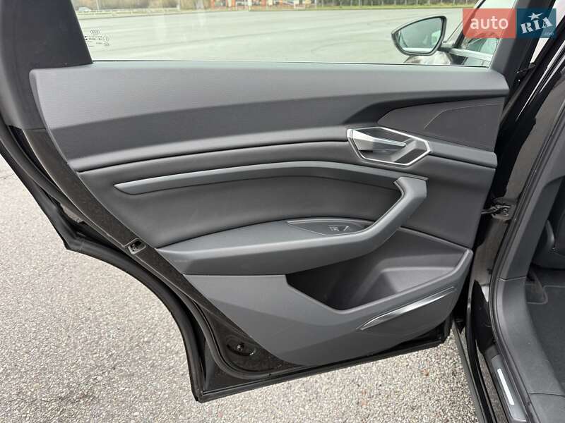 Внедорожник / Кроссовер Audi e-tron 2020 в Львове