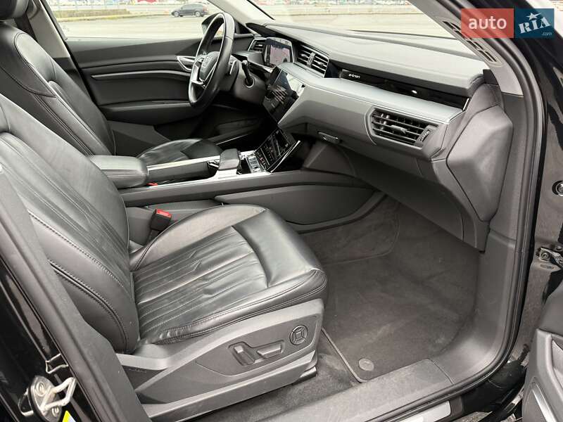 Внедорожник / Кроссовер Audi e-tron 2020 в Львове