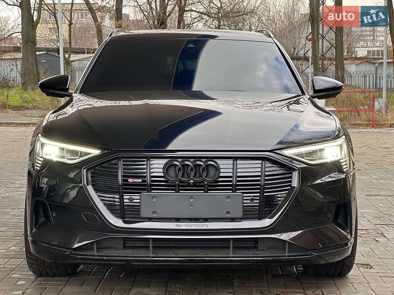 Внедорожник / Кроссовер Audi e-tron 2022 в Днепре