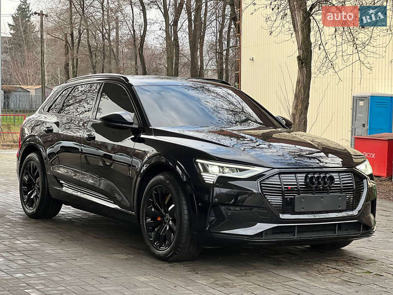 Audi e-tron 2022