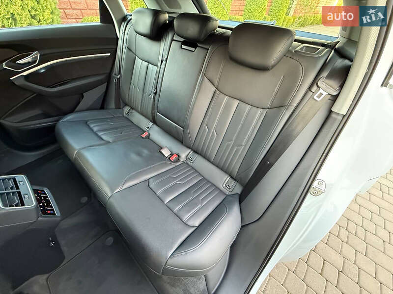 Внедорожник / Кроссовер Audi e-tron 2020 в Ровно