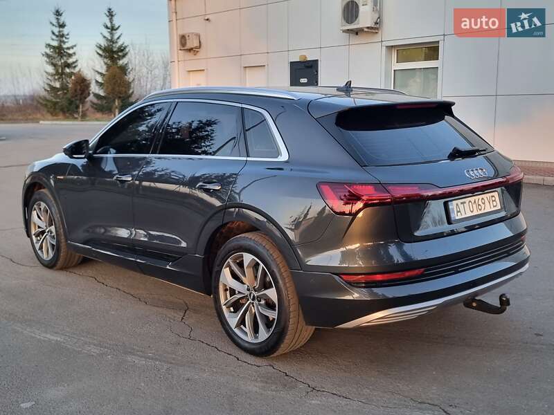 Внедорожник / Кроссовер Audi e-tron 2020 в Коломые