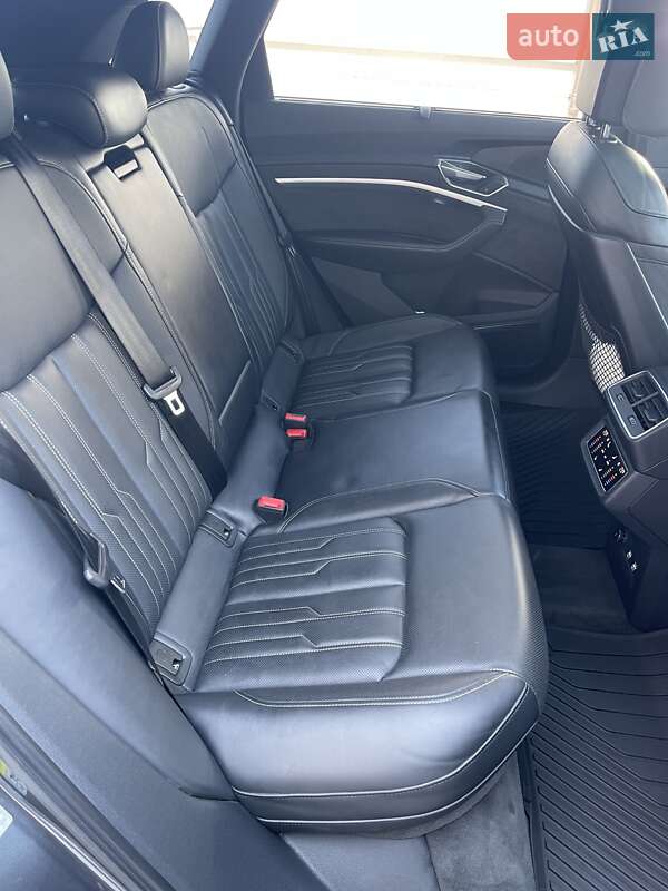 Внедорожник / Кроссовер Audi e-tron 2019 в Ивано-Франковске