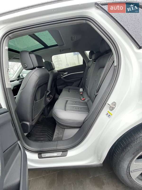 Внедорожник / Кроссовер Audi e-tron 2021 в Львове