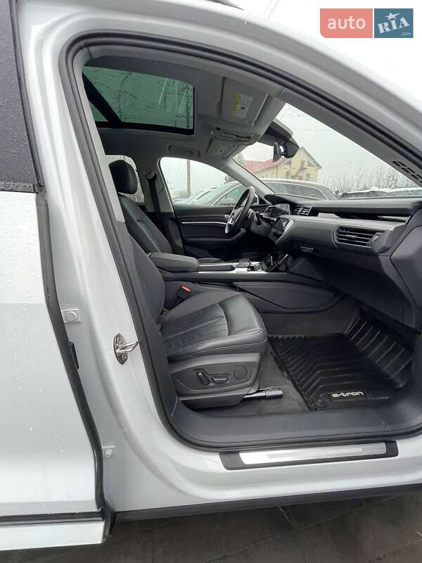 Внедорожник / Кроссовер Audi e-tron 2021 в Львове