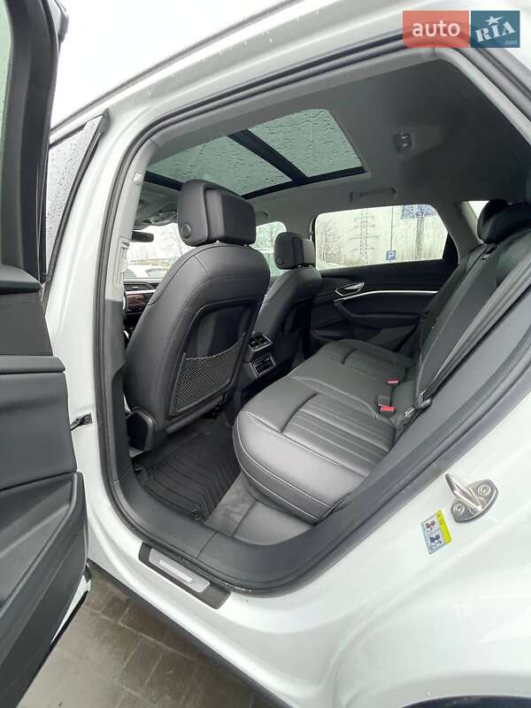 Внедорожник / Кроссовер Audi e-tron 2020 в Львове фото 28 Внедорожник / Кроссовер Audi e-tron 2020 в Львове