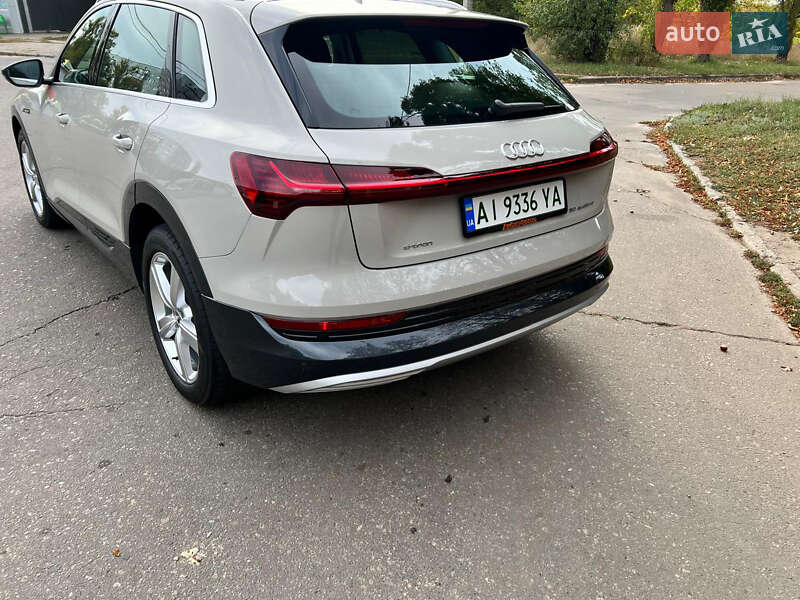 Внедорожник / Кроссовер Audi e-tron 2020 в Харькове