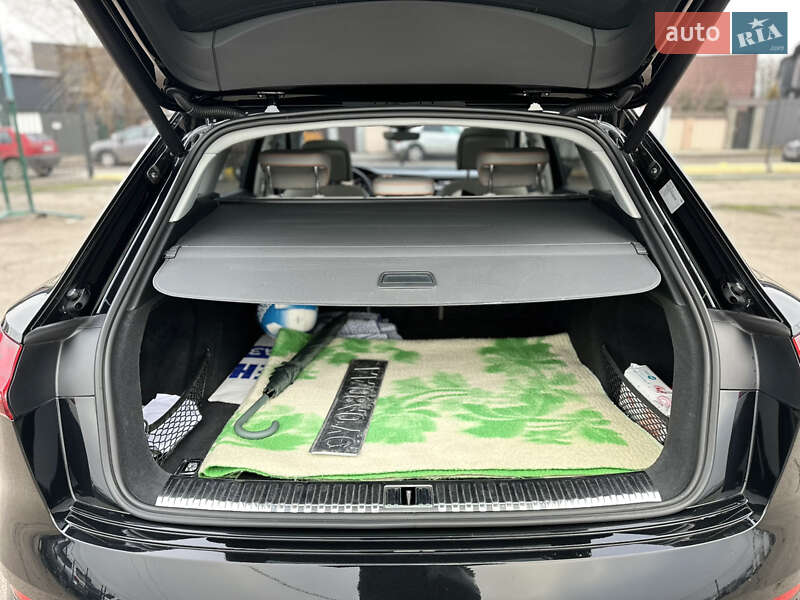 Внедорожник / Кроссовер Audi e-tron 2019 в Киеве