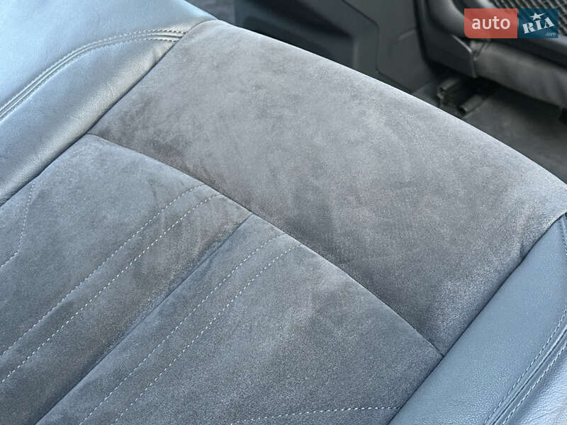 Внедорожник / Кроссовер Audi e-tron 2019 в Ровно