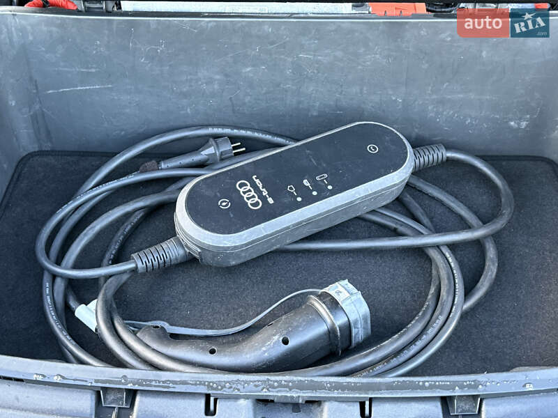 Внедорожник / Кроссовер Audi e-tron 2019 в Ровно