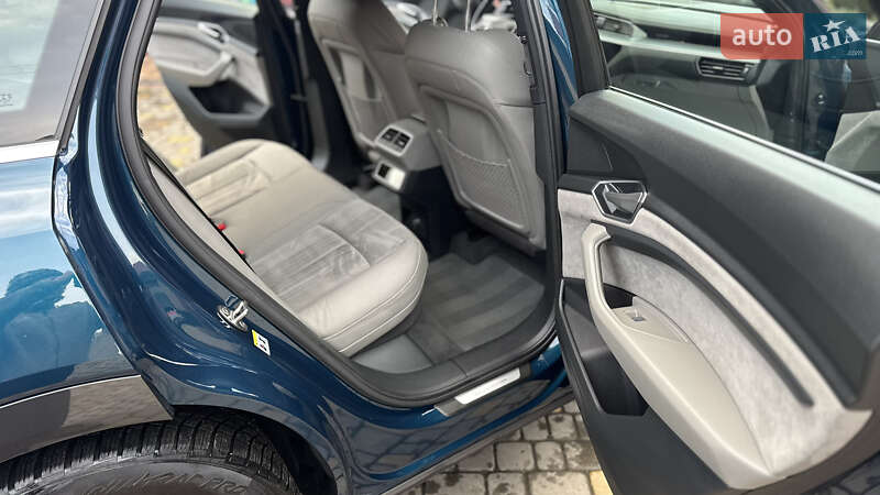 Внедорожник / Кроссовер Audi e-tron 2020 в Сваляве фото 79 Внедорожник / Кроссовер Audi e-tron 2020 в Сваляве