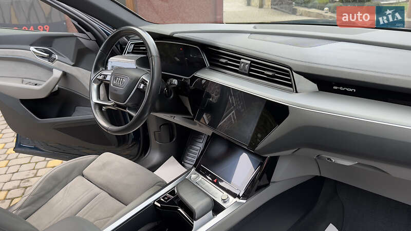 Внедорожник / Кроссовер Audi e-tron 2020 в Сваляве фото 81 Внедорожник / Кроссовер Audi e-tron 2020 в Сваляве