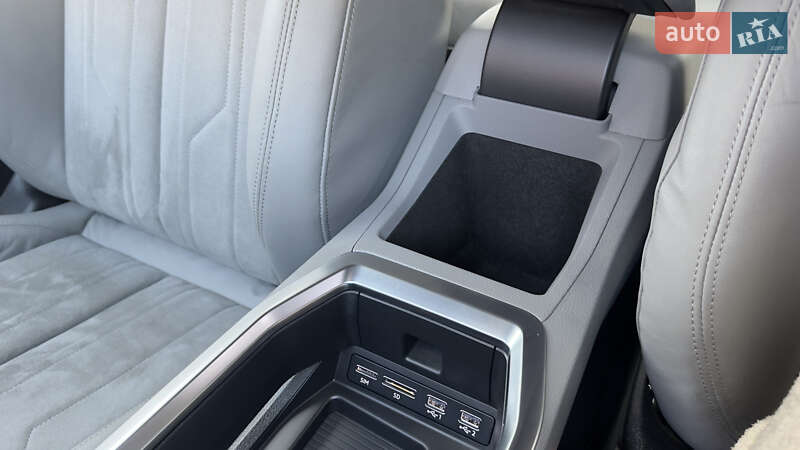 Внедорожник / Кроссовер Audi e-tron 2020 в Сваляве фото 94 Внедорожник / Кроссовер Audi e-tron 2020 в Сваляве