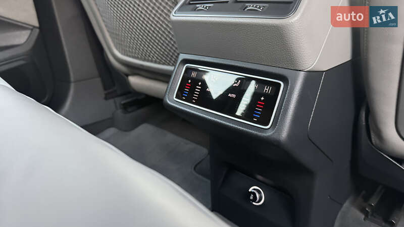 Внедорожник / Кроссовер Audi e-tron 2020 в Сваляве фото 111 Внедорожник / Кроссовер Audi e-tron 2020 в Сваляве
