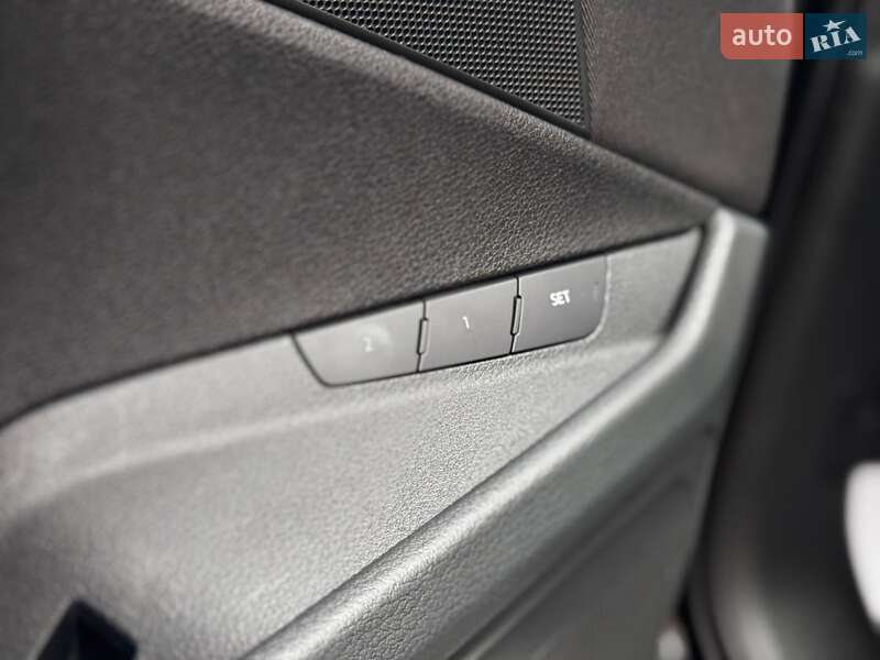 Внедорожник / Кроссовер Audi e-tron 2019 в Ивано-Франковске