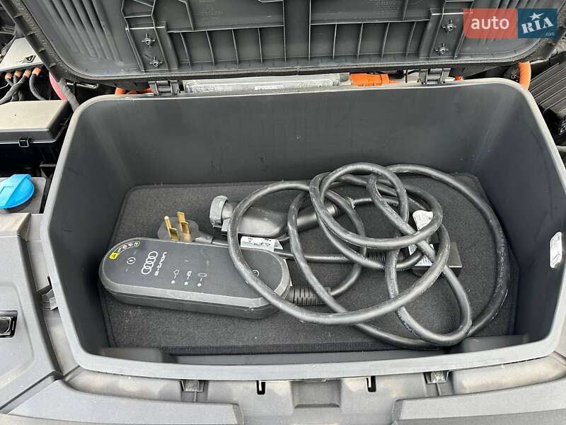 Внедорожник / Кроссовер Audi e-tron 2021 в Львове фото 31 Внедорожник / Кроссовер Audi e-tron 2021 в Львове