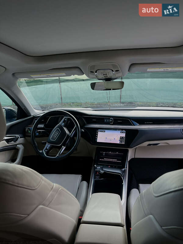 Внедорожник / Кроссовер Audi e-tron 2019 в Тернополе