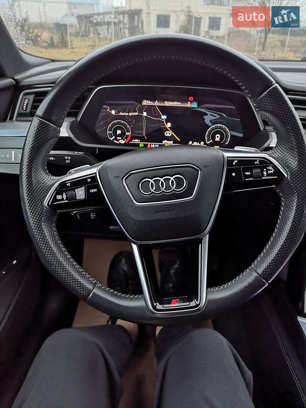 Внедорожник / Кроссовер Audi e-tron 2019 в Хусте
