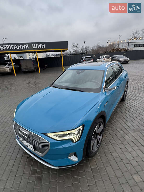 Внедорожник / Кроссовер Audi e-tron 2019 в Харькове