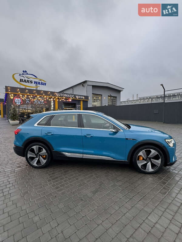 Внедорожник / Кроссовер Audi e-tron 2019 в Харькове