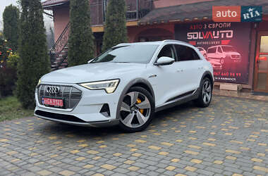 Позашляховик / Кросовер Audi e-tron 2019 в Сваляві