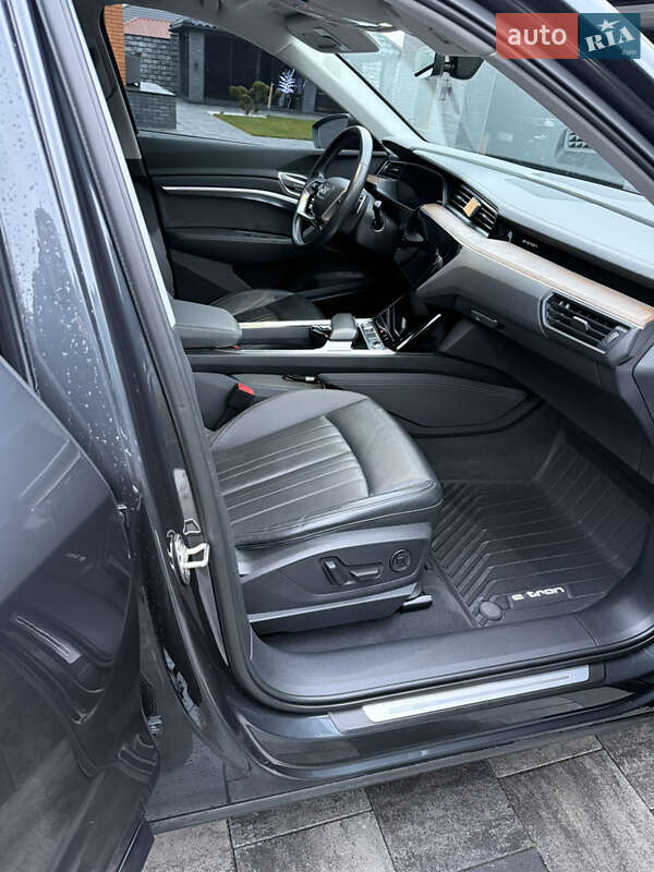Внедорожник / Кроссовер Audi e-tron 2019 в Ровно