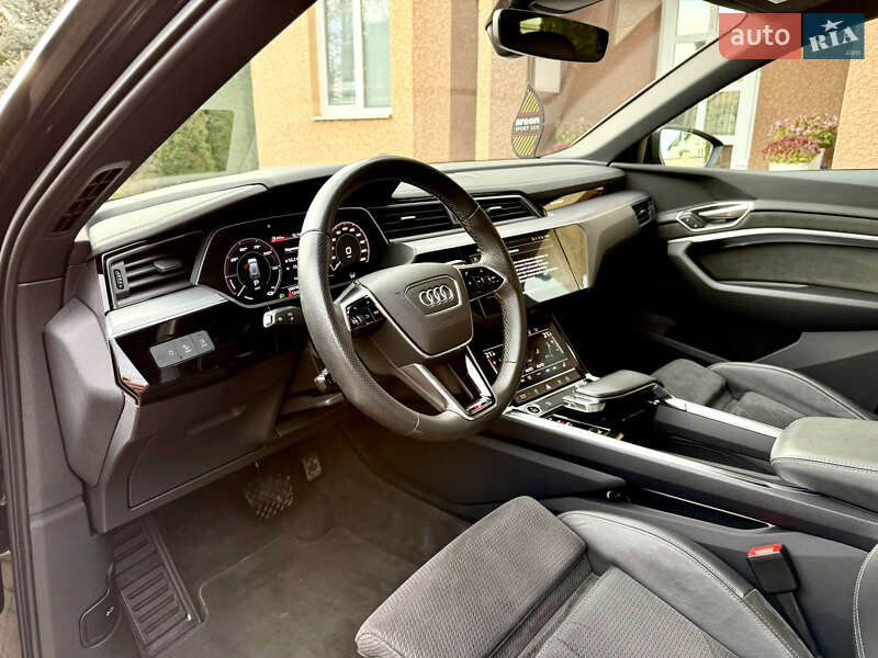 Внедорожник / Кроссовер Audi e-tron 2021 в Тернополе